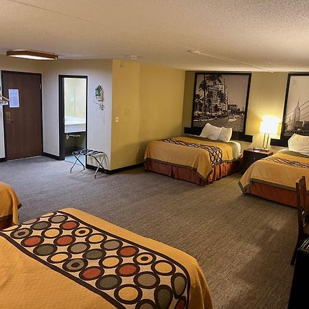 Super 8 By Wyndham Wichita North Hotel Kültér fotó