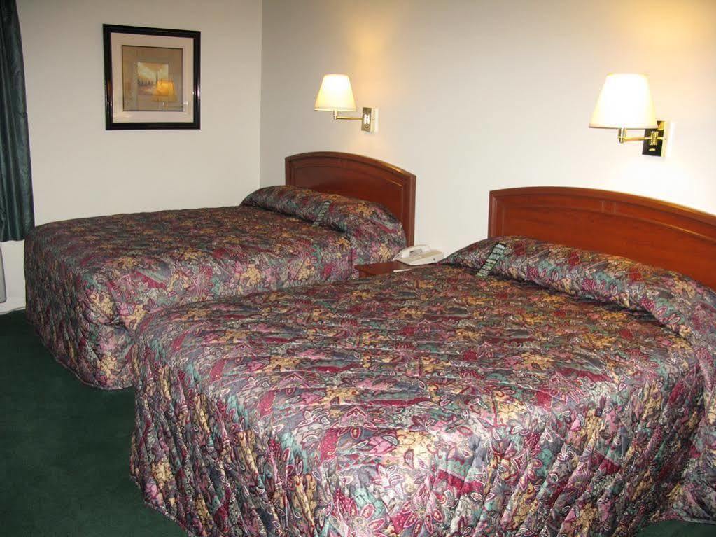 Super 8 By Wyndham Wichita North Hotel Kültér fotó