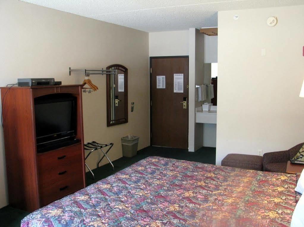 Super 8 By Wyndham Wichita North Hotel Kültér fotó